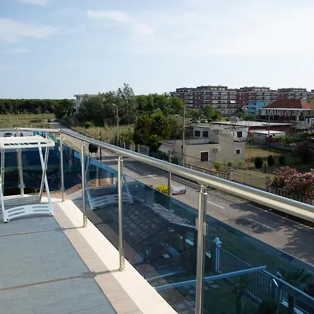 Viktoria 3*