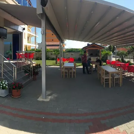 Viktoria 3*